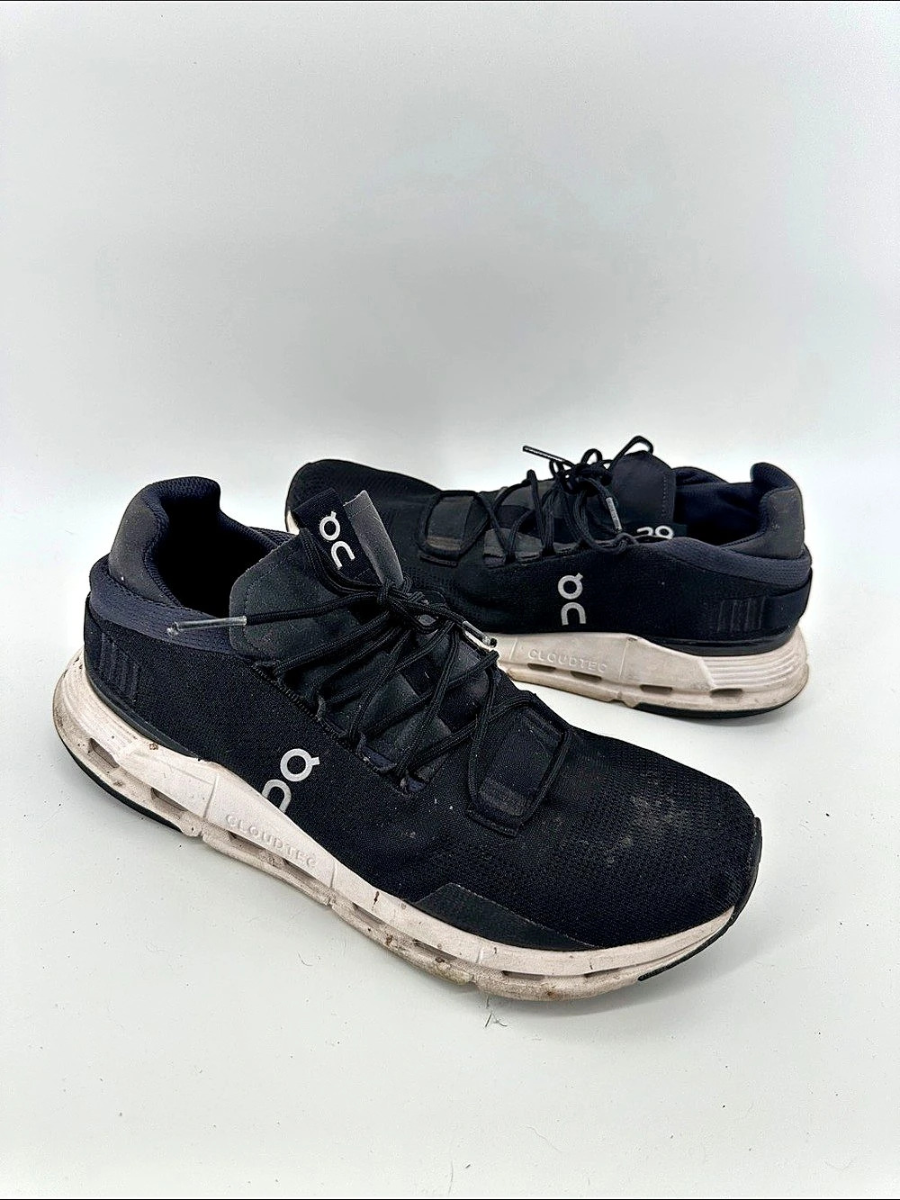 On Cloudnova Men's Athletic Shoes US 11 Black & White
